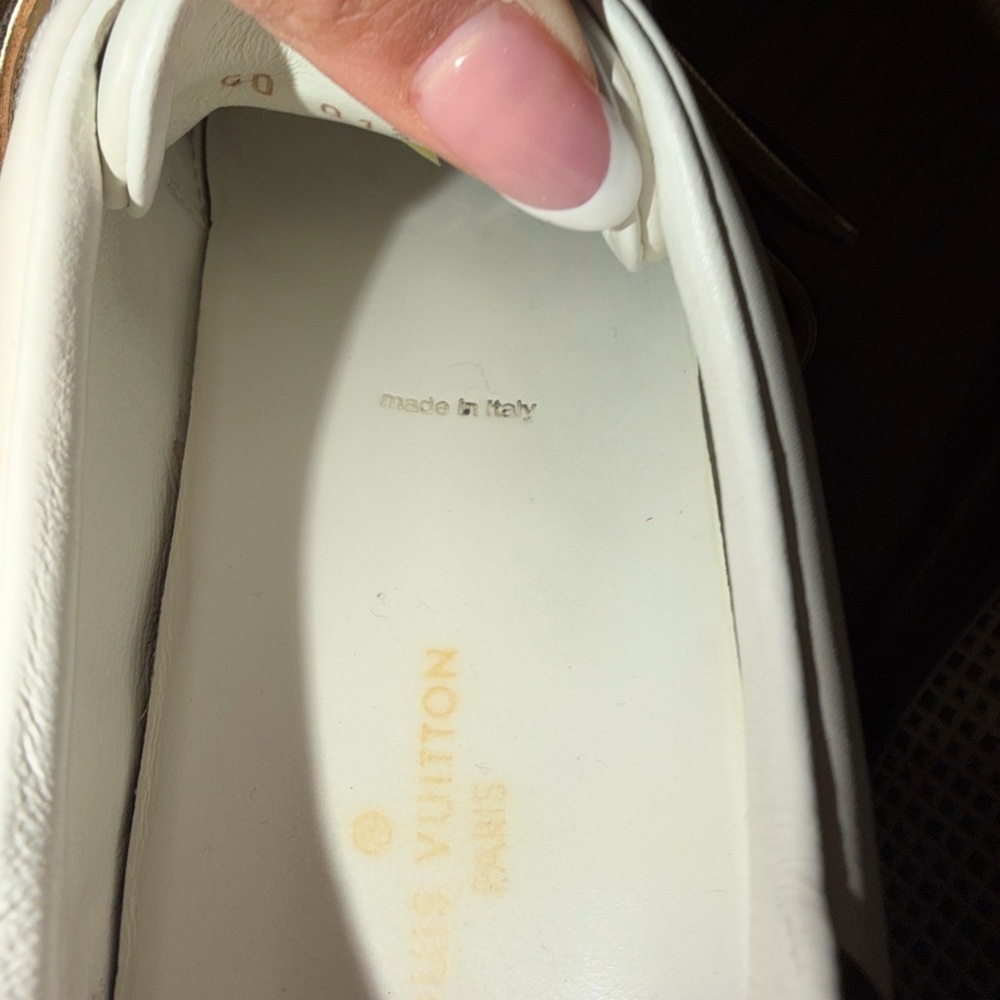 Louis Vuitton Cream Leather Sneakers with Brown Monogram Detail authentic - Picture 6 of 9